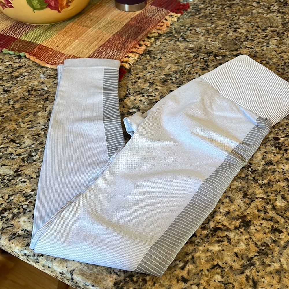 Electric Yoga leggings